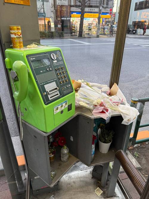 电话亭里的花海 一个动漫圣地的诞生
